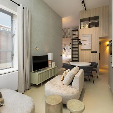 Apartment Stayin - *