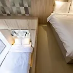 Διαμέρισμα Stayin - *